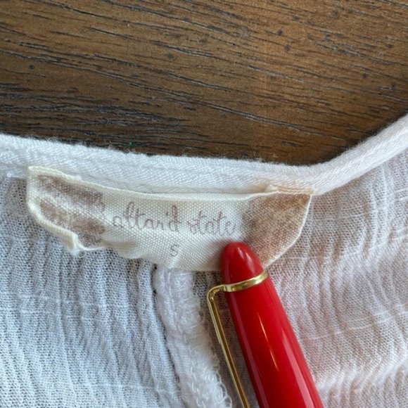 Altar’d state oversized coverup top - Picture 5 of 6